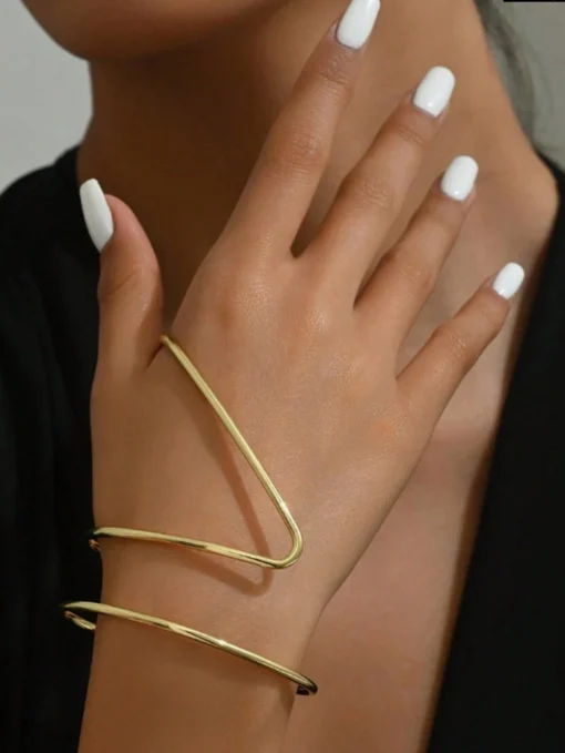 SHEIN Minimalist Exaggerated Geometric Bangle