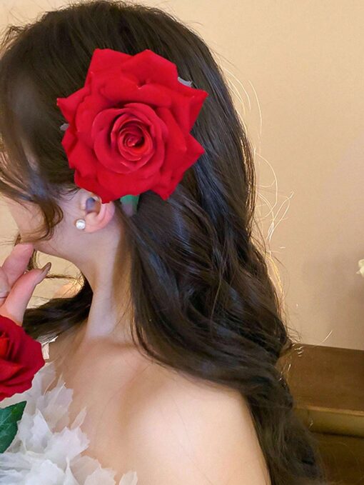 SHEIN 1pc Fashionable Sweet And High-Grade Simulation Rose Flower Decor Hair Clip