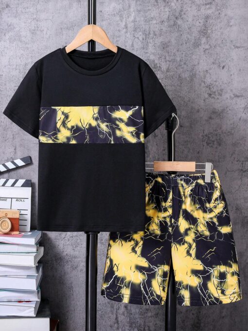 SHEIN Tween Boys Casual Ombre Lightning Graphic Tee Shirt And Shorts Set