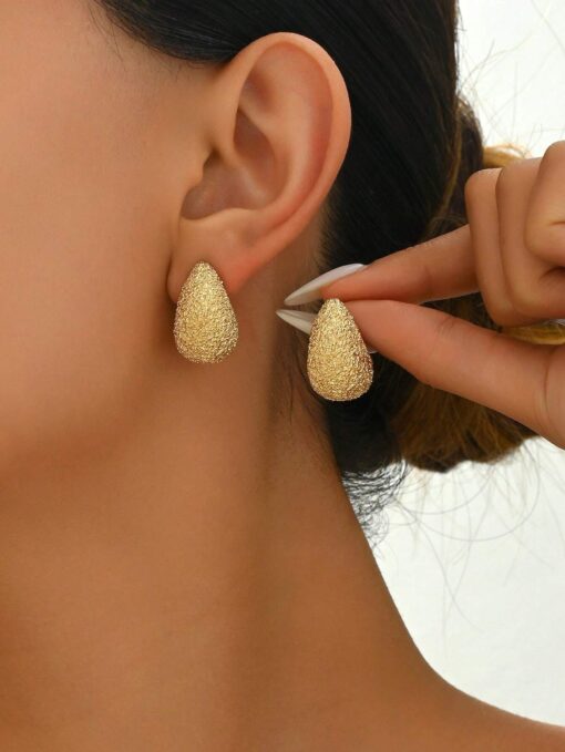 Erb Gold Color Drop Model Women's Earrings