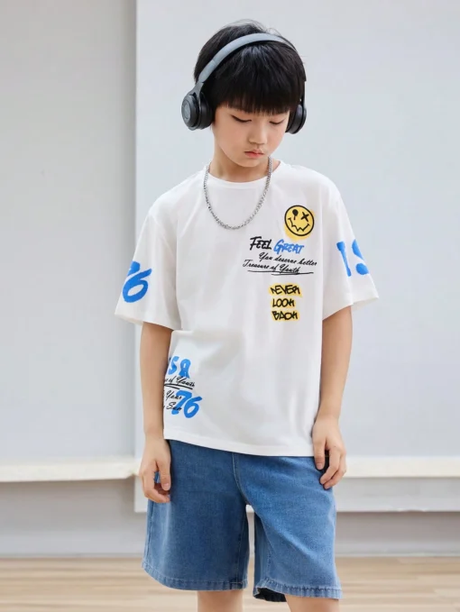 SHEIN Tween Boy Casual Streetwear Slogan & Smile Face Print Round Neck Short Sleeve Knitted T-Shirt