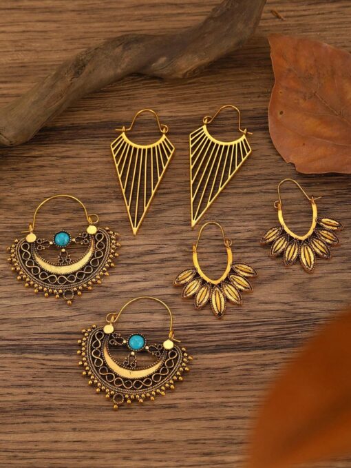 SHEIN 3 Pairs Vintage Bohemian Hollow Flower & Geometric Line Design Earrings Set