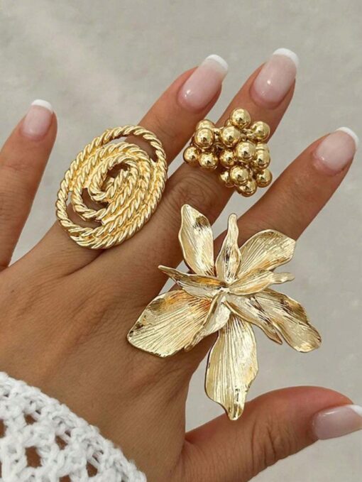 SHEIN 3pcs Exaggerated Metal Large Floral & Bead Spiral Ring Set